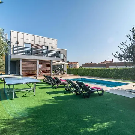 Tammy By * 沃德年